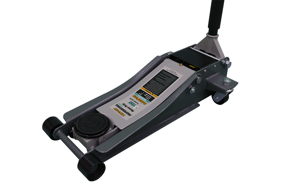 Titan 3 Ton Floor Jack With Quick Pump