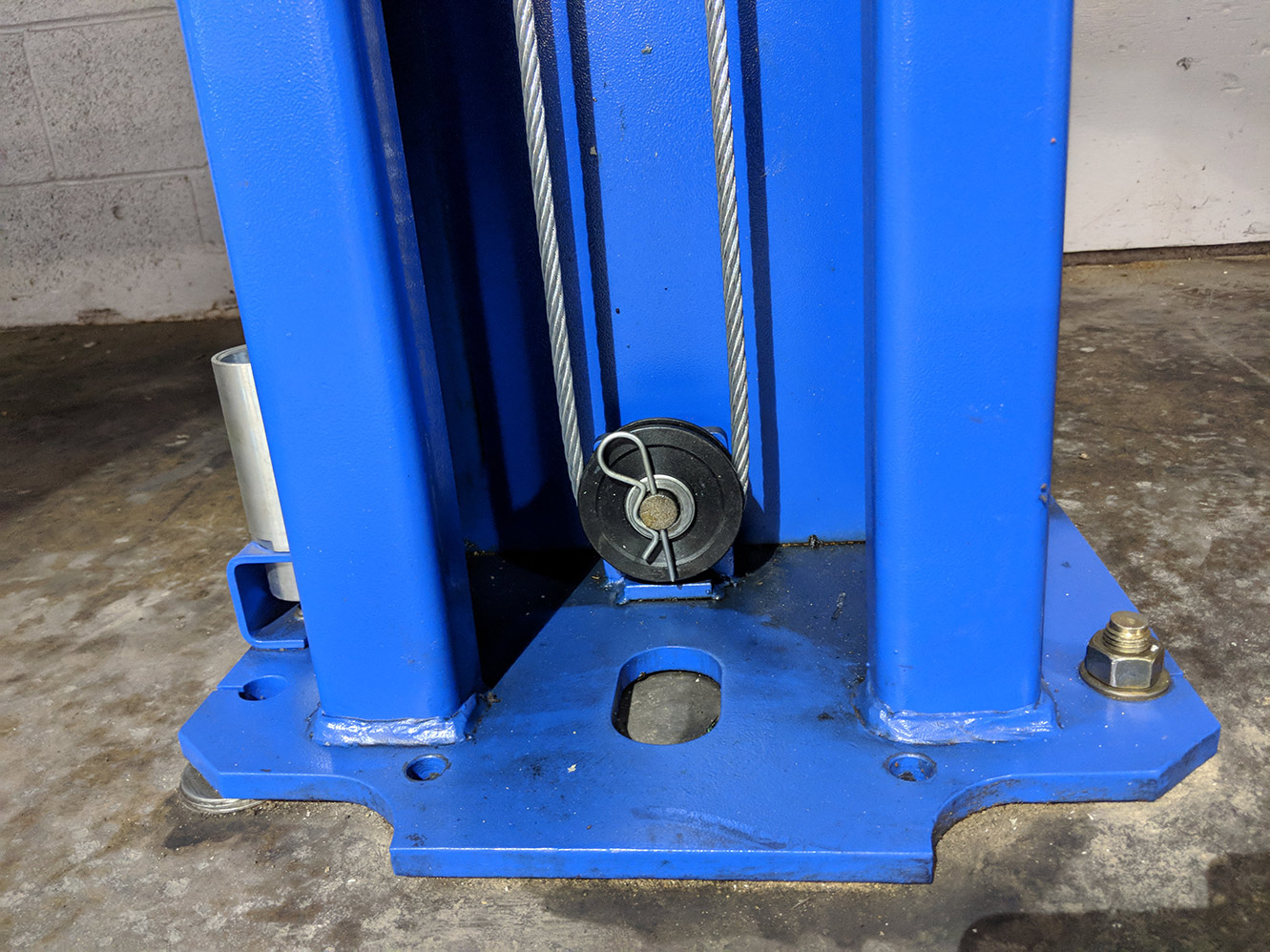 Kernel 11K 2 Post Clearfloor BiSymmetric Lift FREE SHIPPING