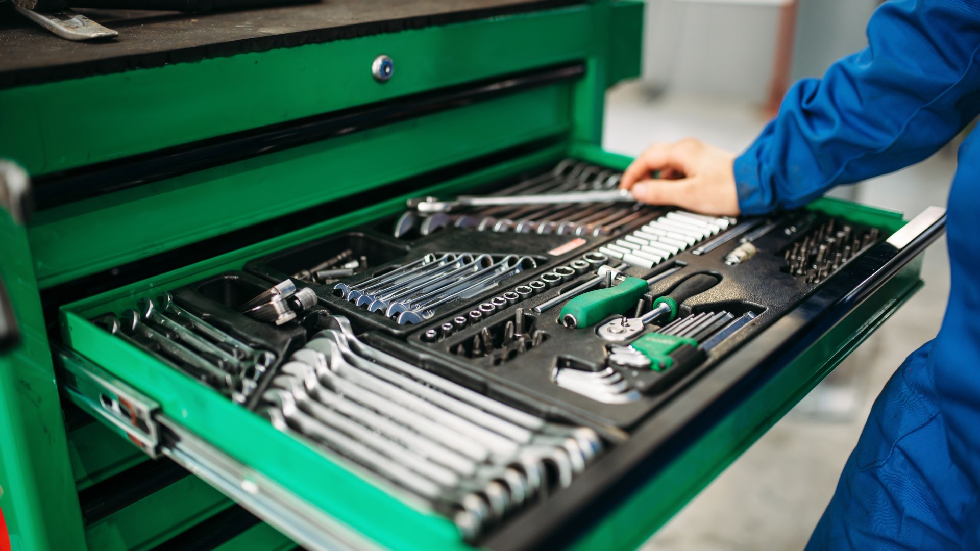 how to organize tool box